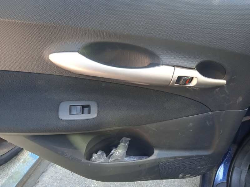 toyota auris del año 2007