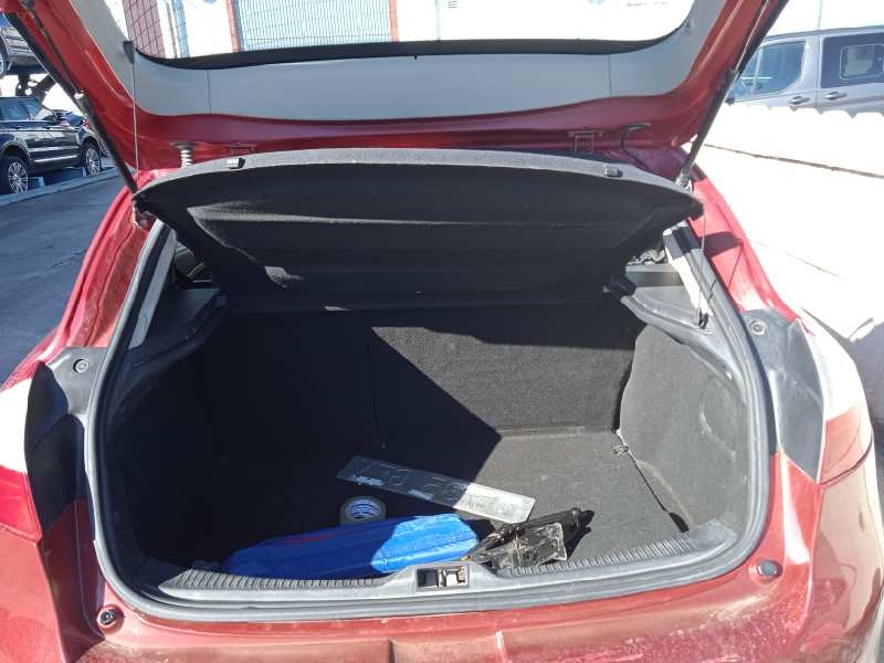 renault megane iii berlina 5 p del año 2010