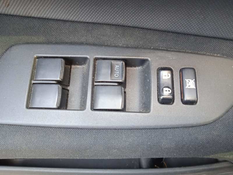 toyota auris del año 2007