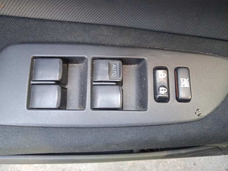 toyota auris del año 2007