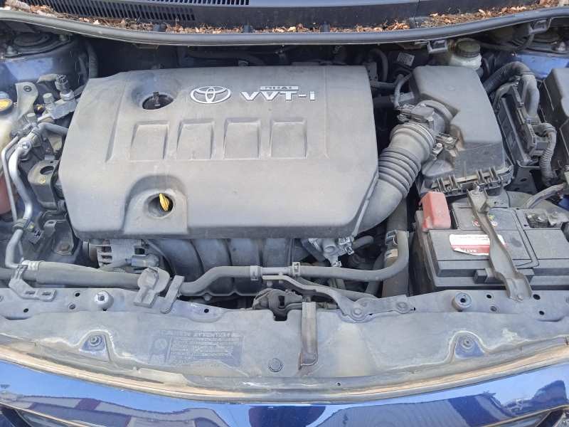 toyota auris del año 2007