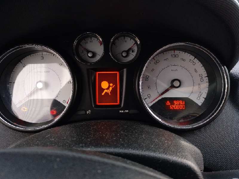 peugeot 308 del año 2011