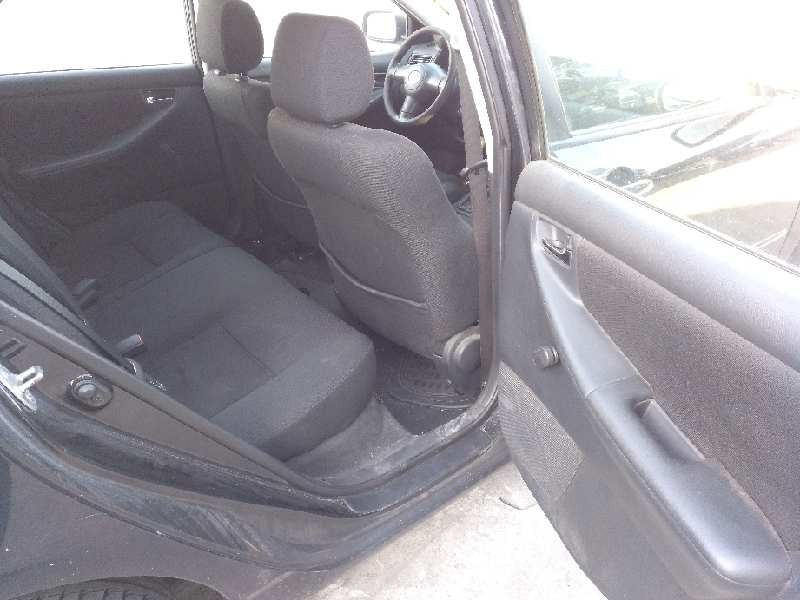 toyota corolla (e12) del año 2005