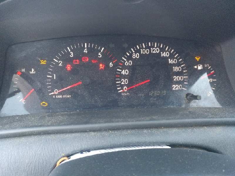 toyota corolla (e12) del año 2005