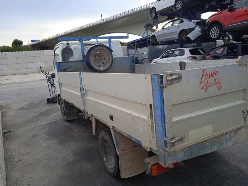 nissan cabstar del año 2000