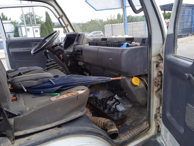 nissan cabstar del año 2000