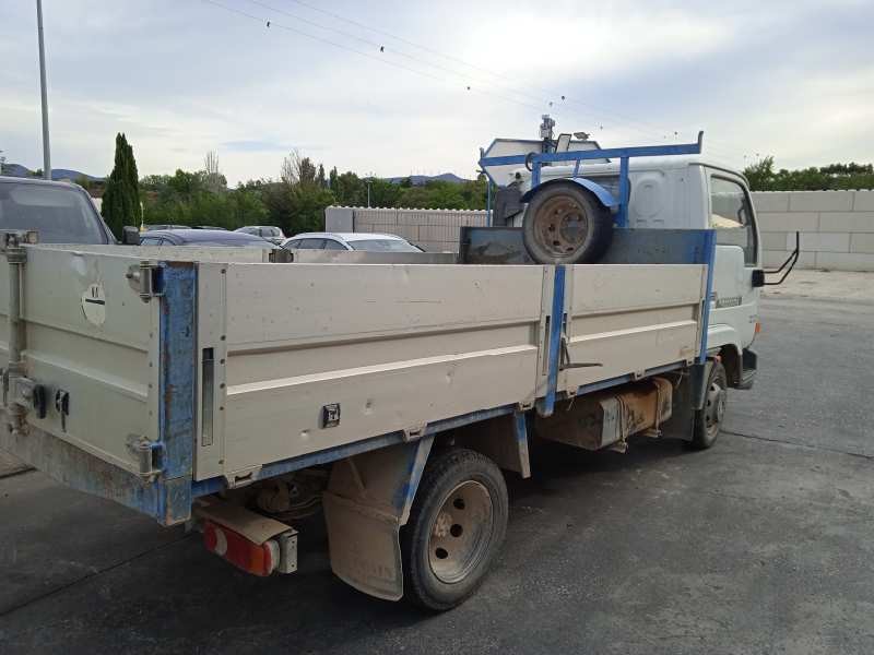 nissan cabstar del año 2000