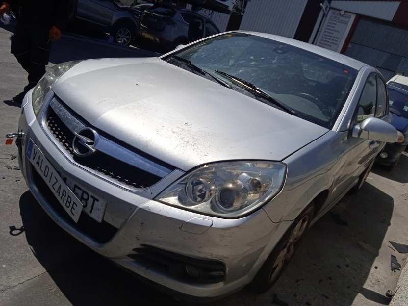 opel vectra c berlina del año 2006