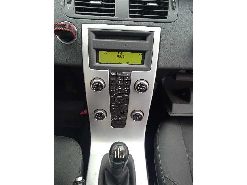 volvo v50 familiar del año 2011