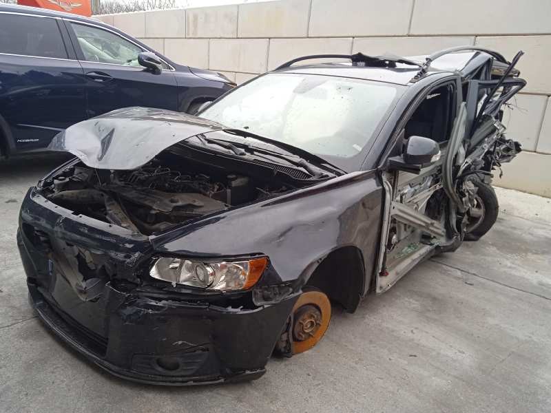 volvo v50 familiar del año 2011