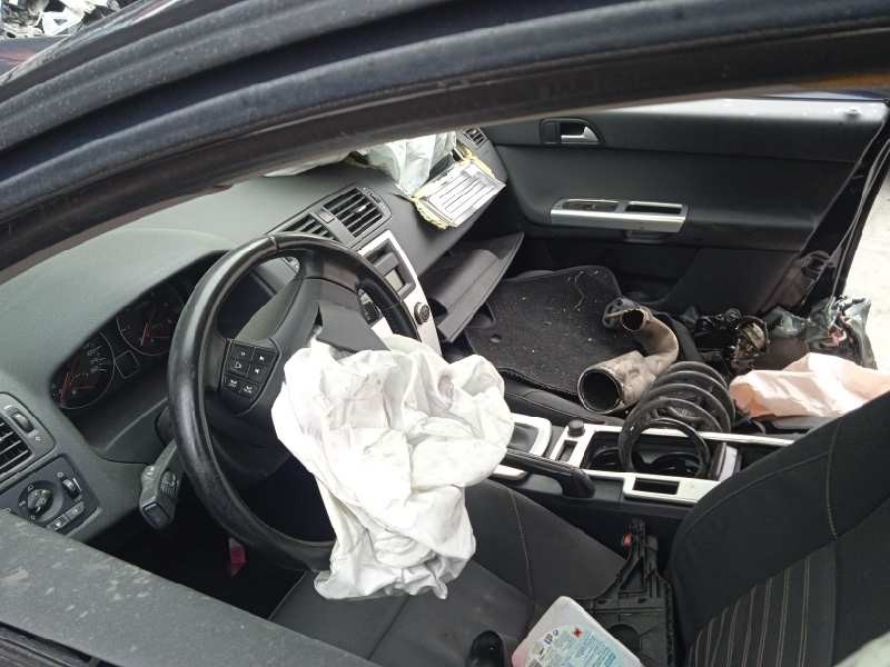 volvo v50 familiar del año 2011