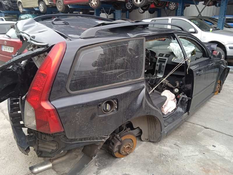 volvo v50 familiar del año 2011