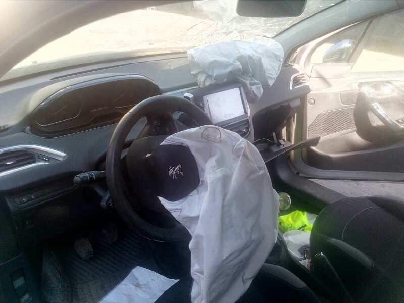 peugeot 208 del año 2016