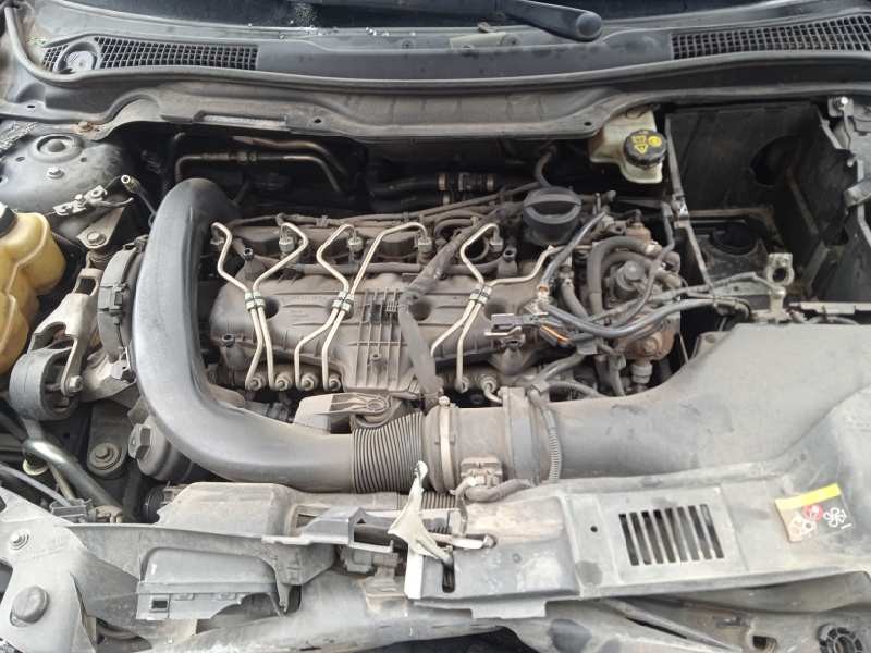 volvo v50 familiar del año 2011