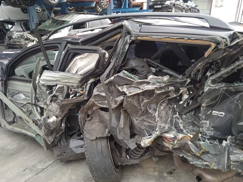 volvo v50 familiar del año 2011