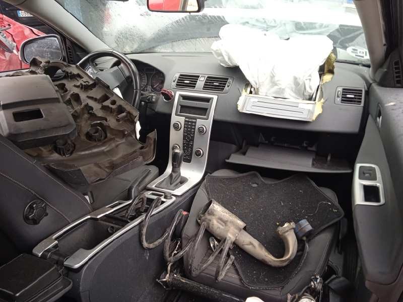 volvo v50 familiar del año 2011