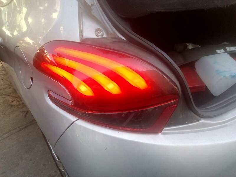 peugeot 208 del año 2016