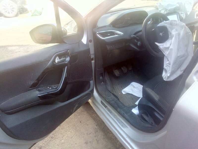 peugeot 208 del año 2016