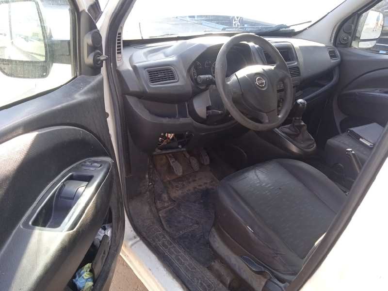 opel combo d del año 2012