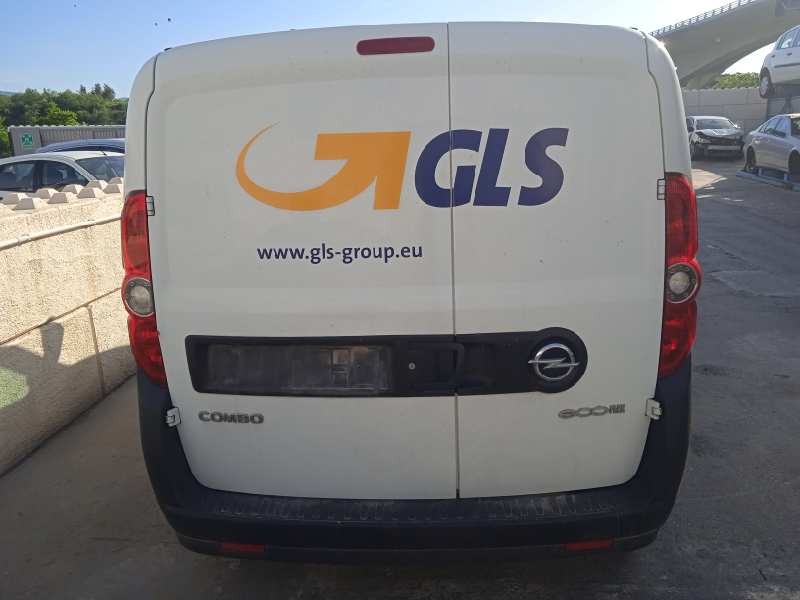 opel combo d del año 2012