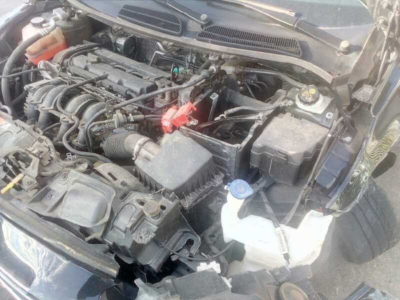 ford fiesta (ccn) del año 2013