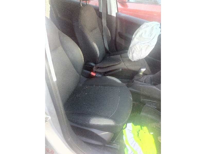 peugeot 208 del año 2016