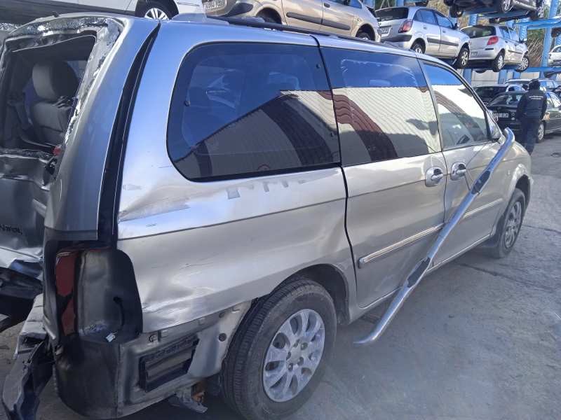 kia carnival ii del año 2006