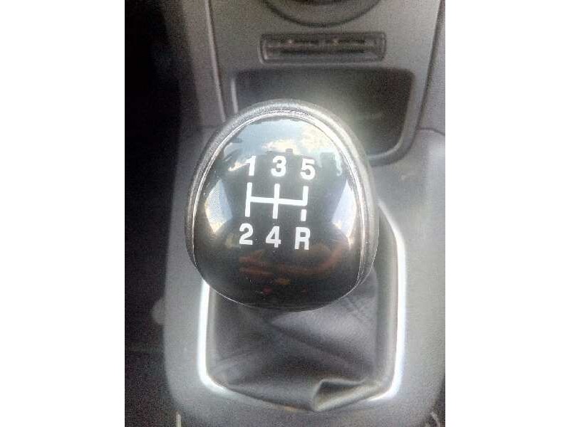 ford fiesta (ccn) del año 2013