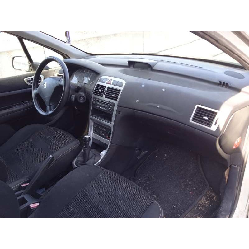 peugeot 307 berlina (s2) del año 2007