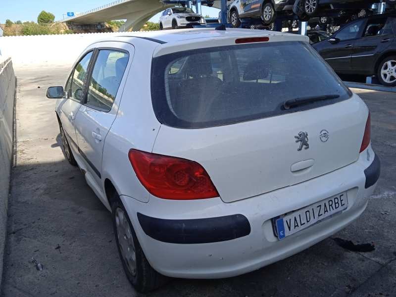 peugeot 307 berlina (s2) del año 2007