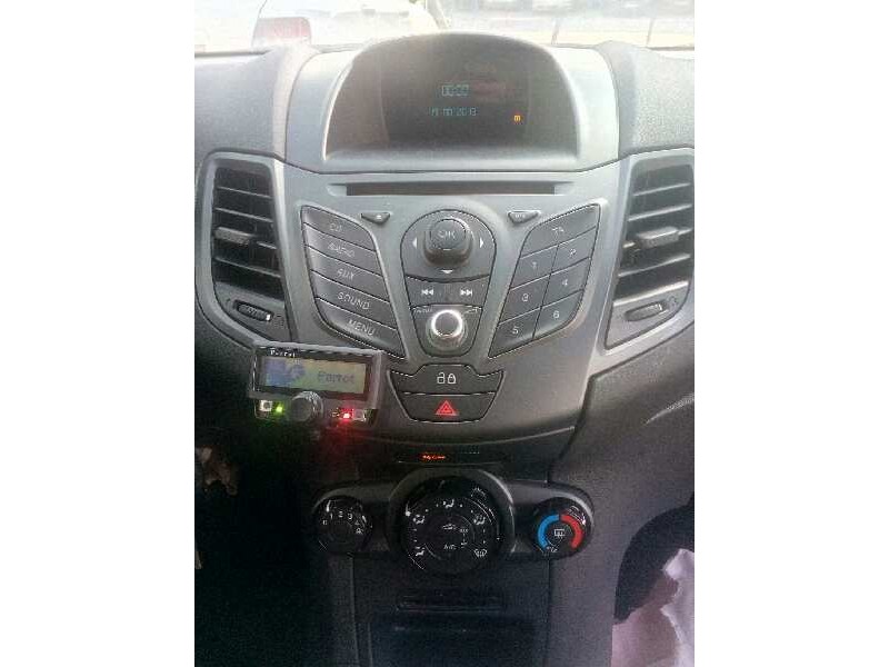 ford fiesta (ccn) del año 2013