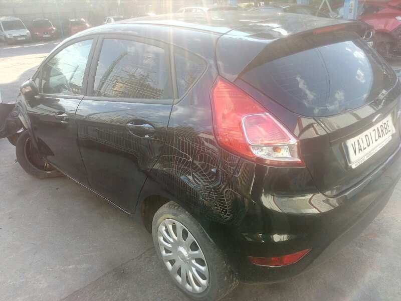 ford fiesta (ccn) del año 2013