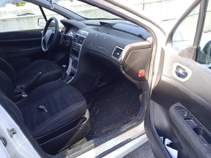 peugeot 307 berlina (s2) del año 2007