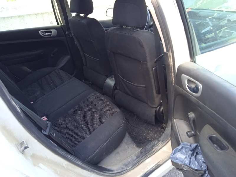 peugeot 307 berlina (s2) del año 2007