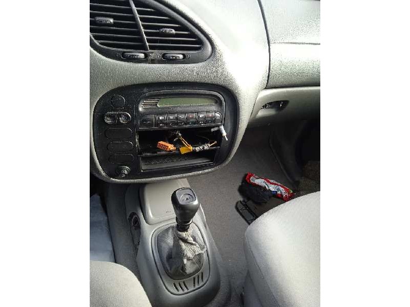 volkswagen sharan (7m8) del año 1998