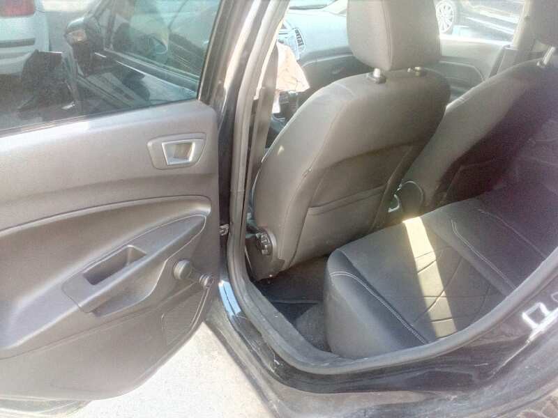 ford fiesta (ccn) del año 2013