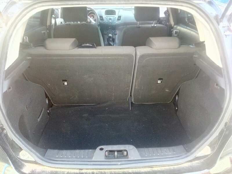 ford fiesta (ccn) del año 2013