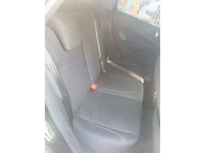 ford fiesta (ccn) del año 2013