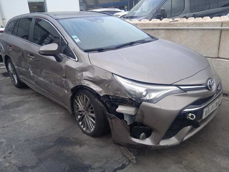 toyota avensis touring sports del año 2016