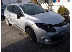 renault megane iii berlina 5 p del año 2010