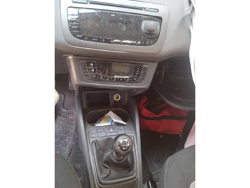 seat ibiza (6j5) del año 2012