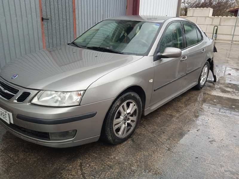 saab 9-3 berlina del año 2006