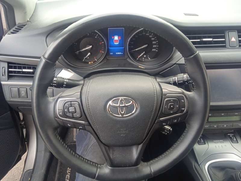 toyota avensis touring sports del año 2016