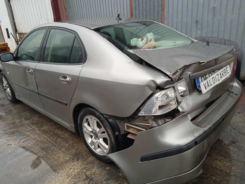 saab 9-3 berlina del año 2006