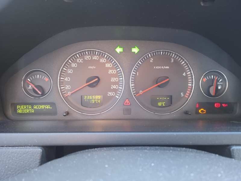 volvo xc90 del año 2004