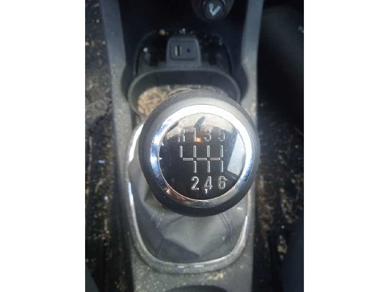 opel corsa d del año 2014