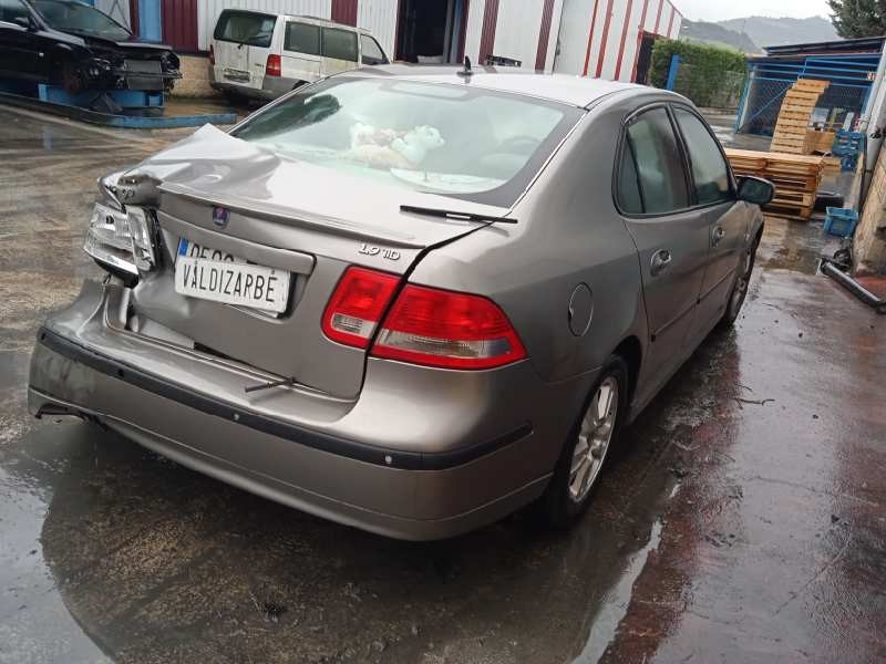 saab 9-3 berlina del año 2006