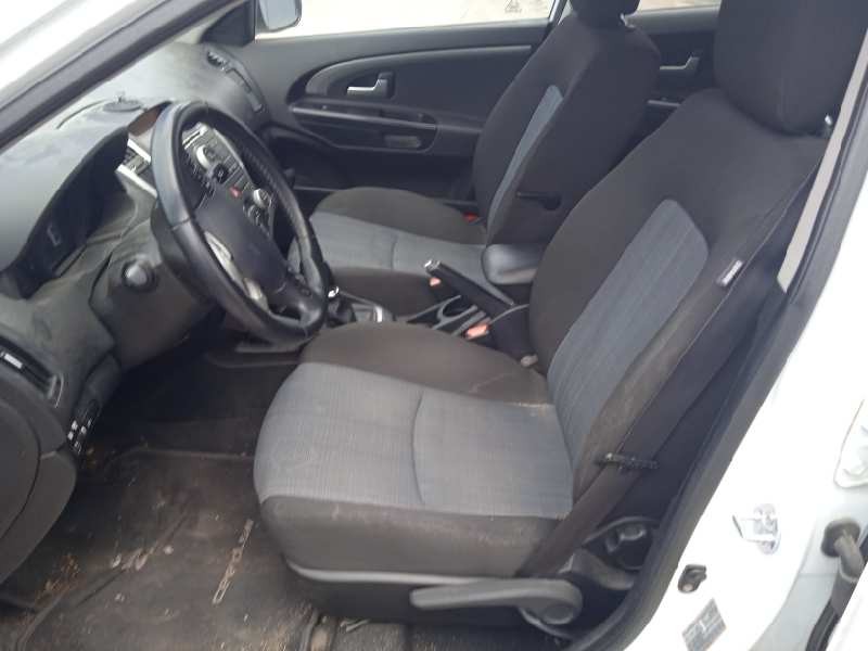 kia cee´d sporty wagon del año 2012