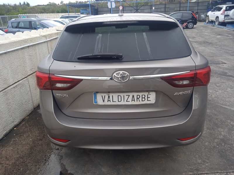toyota avensis touring sports del año 2016