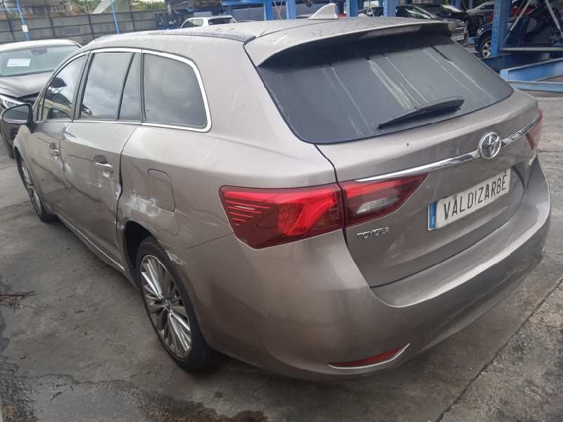 toyota avensis touring sports del año 2016